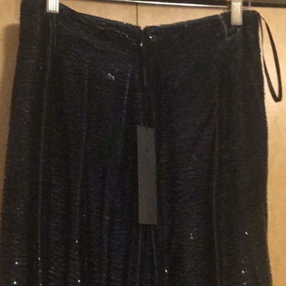 Mix and Mingle Emerald Green Velvet Wide-L… - Picture 6 of 11